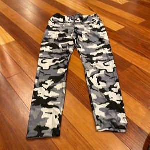 Katy J junior girl black camo leggings